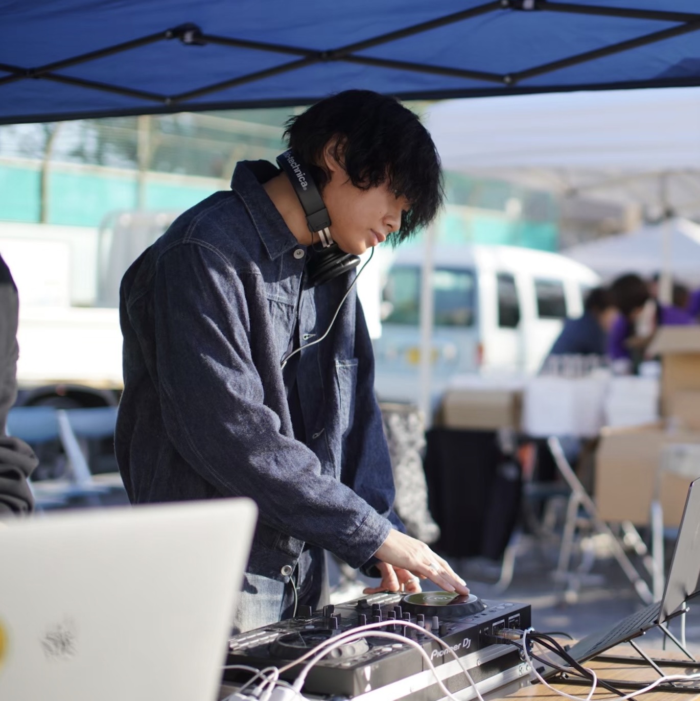 DJ kom